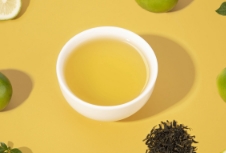 茶葉包裝設(shè)計是茶企與消費者之間的橋梁，引領(lǐng)茶文化走向更廣闊的市場空間